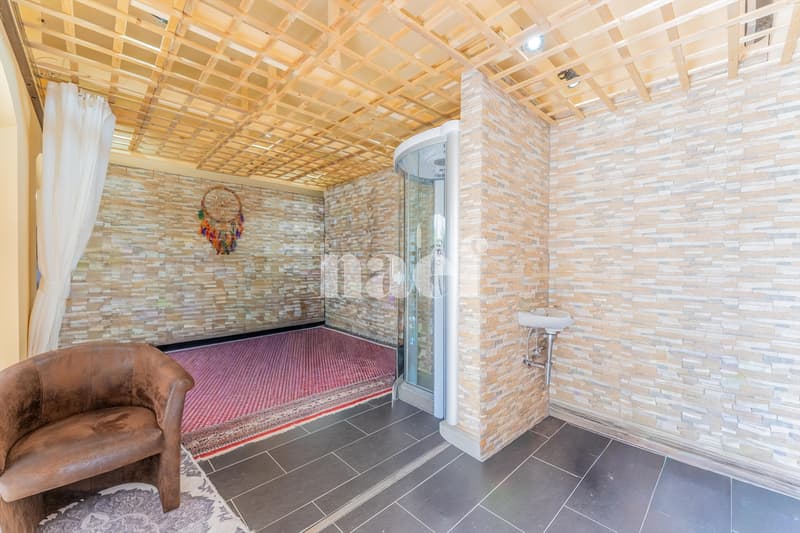 Villa contemporaine avec logement indépendant à vendre à Bourguillon (11)