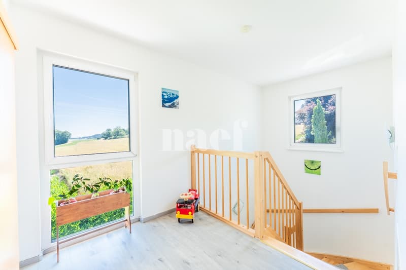Lumineuse villa familiale de 5.5 pièces avec studio indépendant et spa (7)