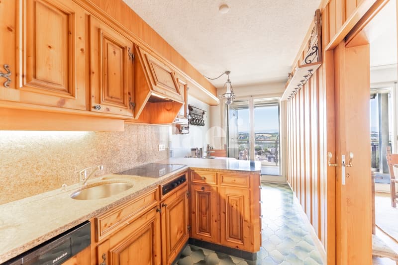 Appartement de 5 pièces au dernier étage avec un dégagement exceptionnel à vendre à Fribourg (6)