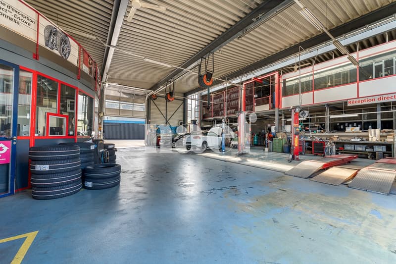 Garage avec réception, atelier et espaces de stockage à vendre à Givisiez (7)