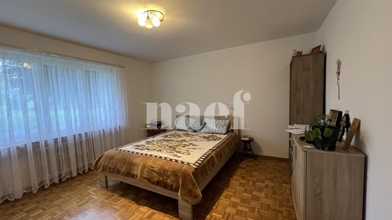 Chaleureux logement de 3 pièces situé au 1er étage. (3)