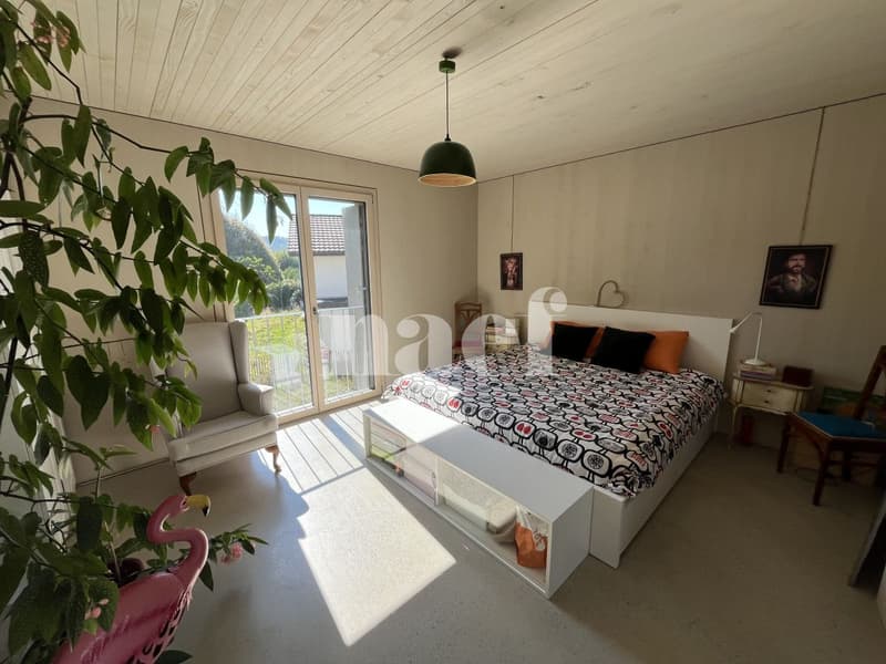 Bel appartement de 3.5 pièces en triplex avec jardin à Corminboeuf ! (3)