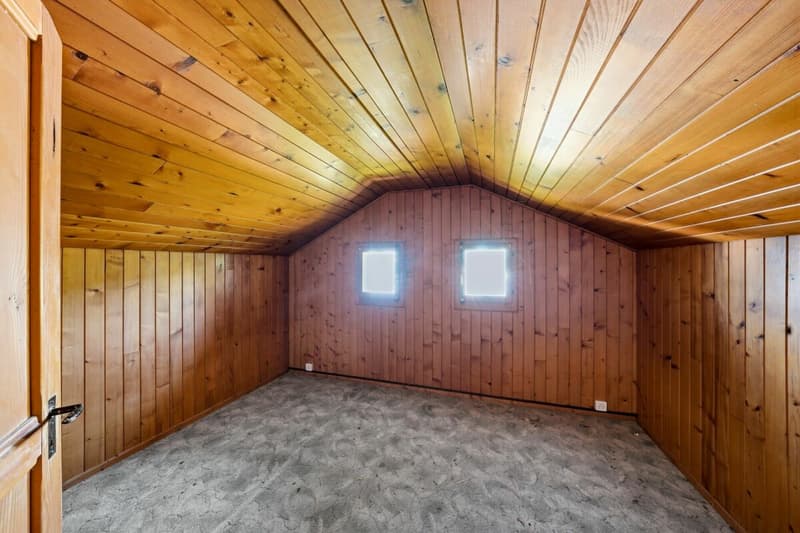 Un chalet individuel et authentique à réinventer (12)
