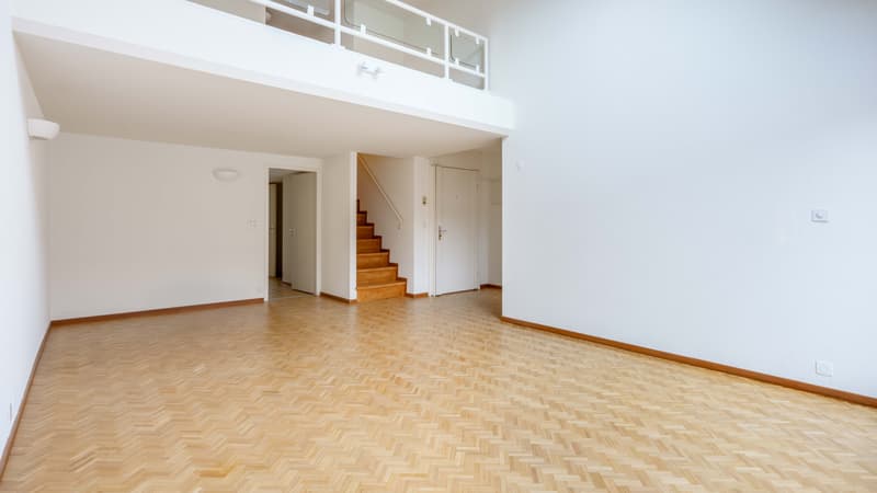 L'accès à la mezzanine depuis le séjour