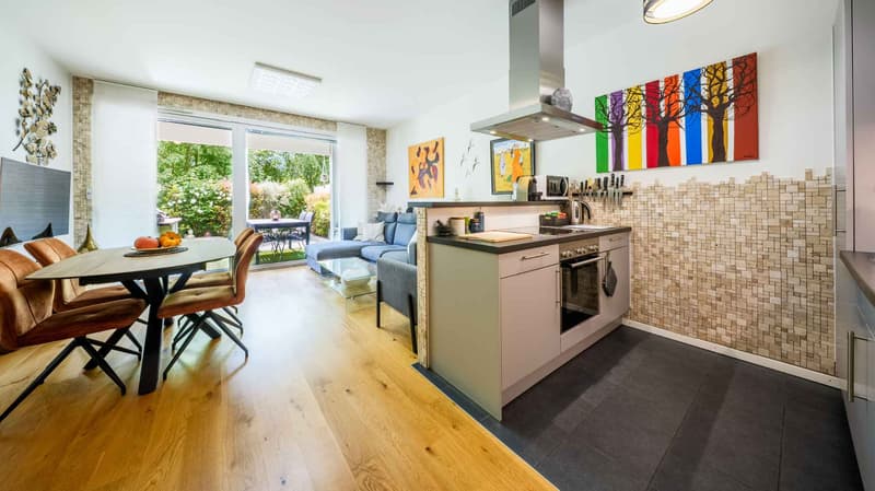 Espace de vie avec accès à la terrasse