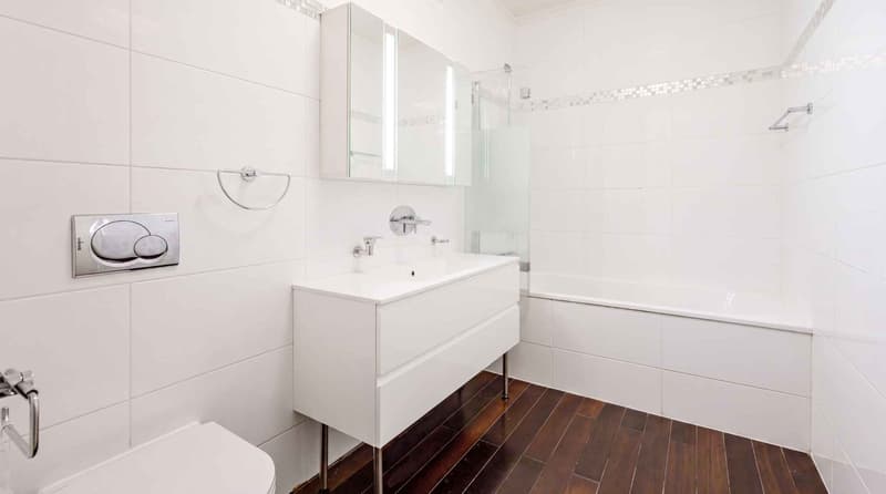 Salle de bains de la chambre parentale