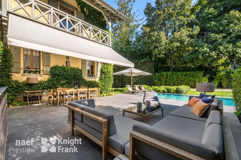 Terrasse avec coin barbecue