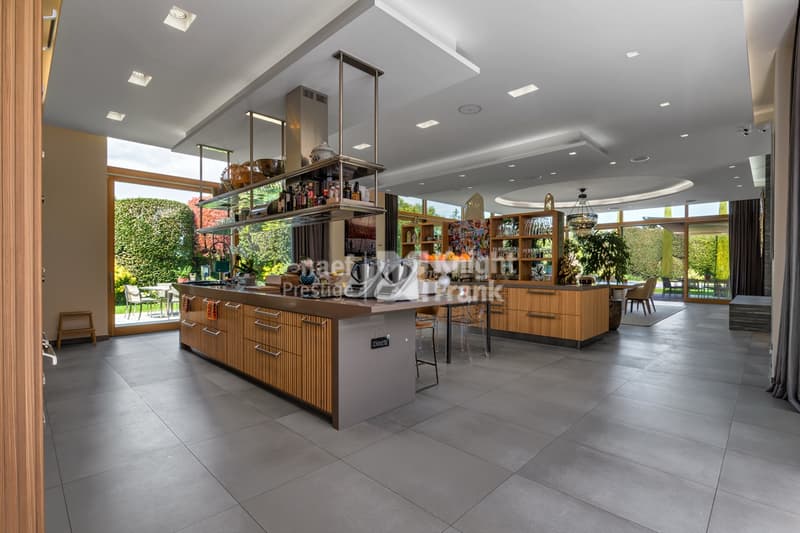 Luxe, discrétion et prestations d'élite. (4)