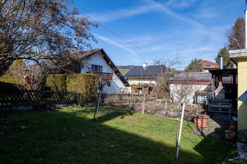 Maison familiale individuelle dans un emplacement central et agréable avec jardin d'hiver et poêle suédois à Rickenbach / LU (14)