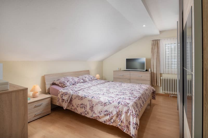 Maison familiale individuelle dans un emplacement central et agréable avec jardin d'hiver et poêle suédois à Rickenbach / LU (9)