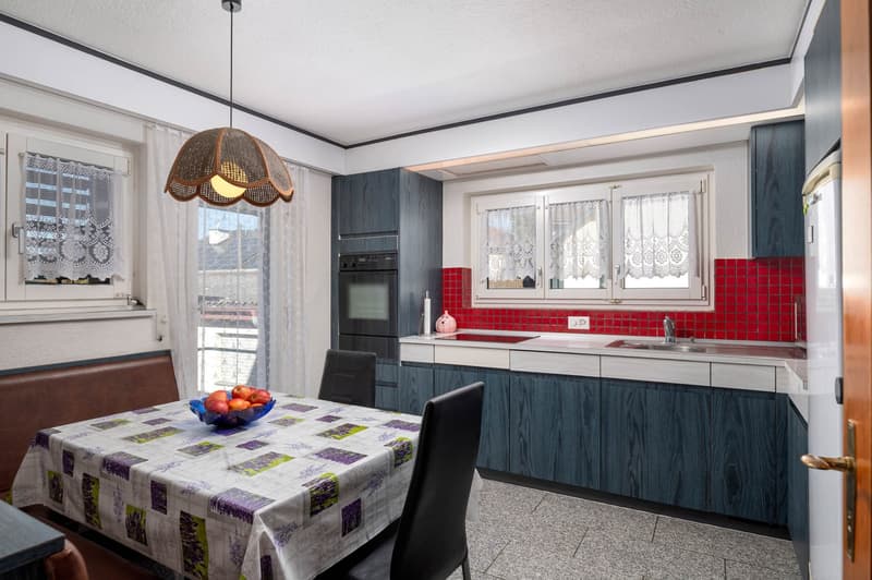 Maison familiale individuelle dans un emplacement central et agréable avec jardin d'hiver et poêle suédois à Rickenbach / LU (7)