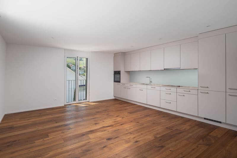 Erstklassige neuwertige Wohnung im schönen Reitnau zu vermieten (1)