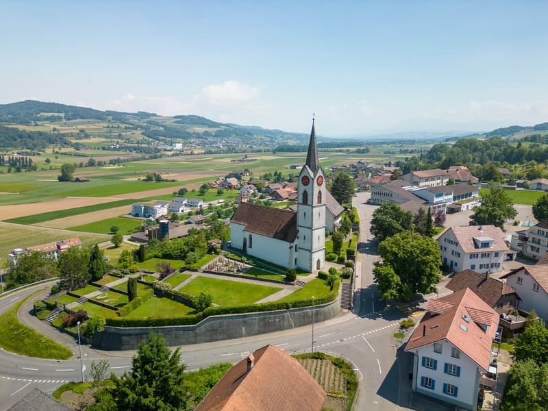 Erstklassige neuwertige Wohnung im schönen Reitnau zu vermieten (9)
