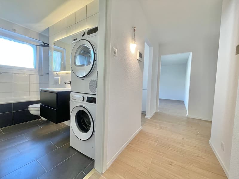 Moderne 2.5 Zimmer Wohnung mit Waschmaschine/ Tumbler neben Emmencenter (14)