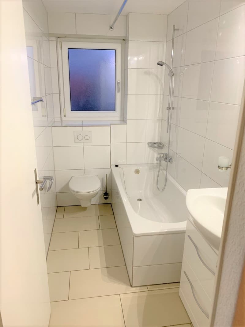 PREISWERTE 3.5 ZIMMER WOHNUNG INKL. WASCHMASCHINE/TUMBLER (7)