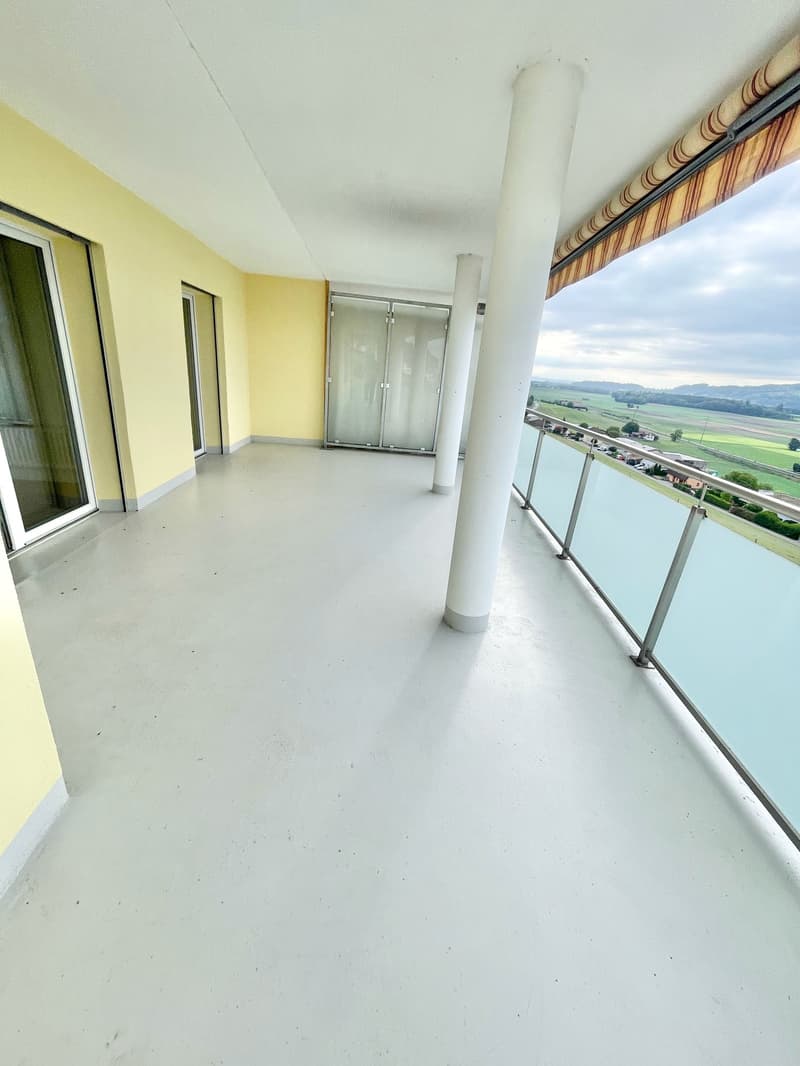 Preiswerte, grosszügige 4.5 Zimmer Wohnungen an Hanglage mit genialer Panoramasicht (19)