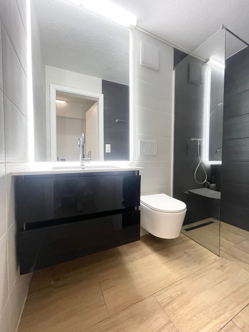 TOP MODERNE 3.5 ZIMMER WOHNUNG ZENTRAL IN EMMENBRÜCKE (13)