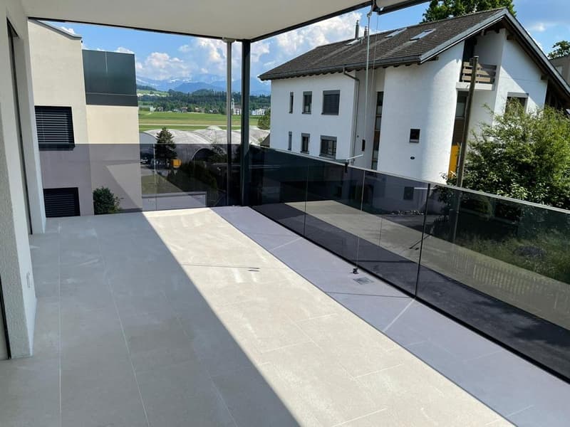 Moderne 3.5-Zimmer-Wohnung mit Bergblick in Emmen (5)