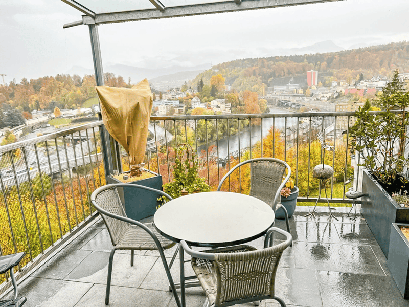 NEU Sanierte 2-Zimmer-Wohnung mit Balkon und Bergblick in Luzern (6)