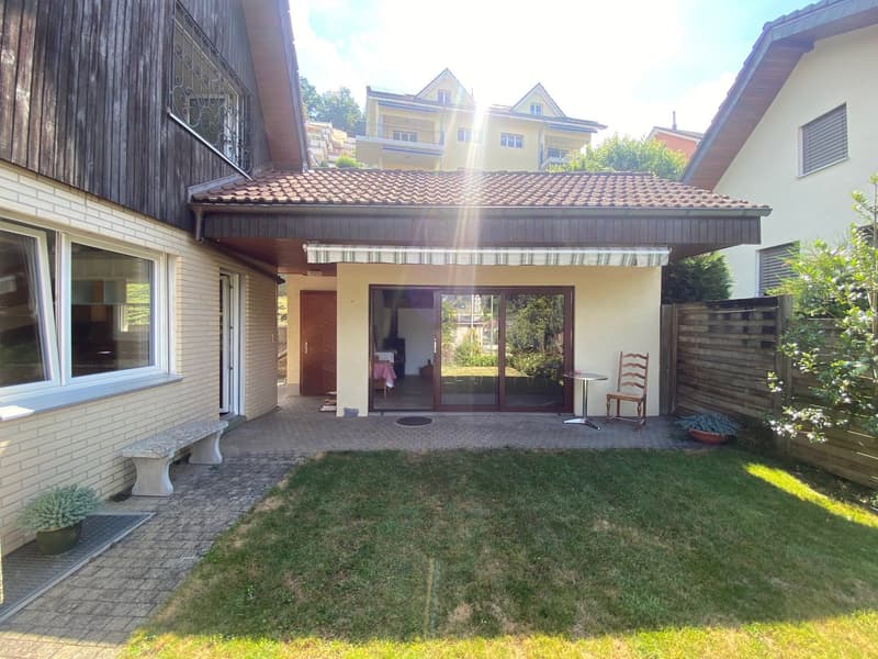 Gartenhaus mit Sitzplatz