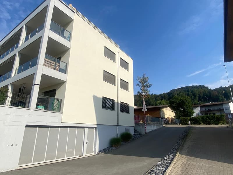 Gepflegte Einstellhalle
