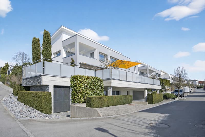 Grosszügiges Wohnen mit Weitsicht: 5.5 Zimmer Einfamilienhaus mit Einl (1)