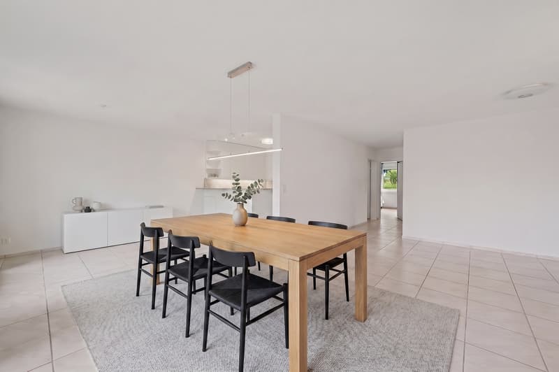 Stadtnaher Wohnkomfort mit Balkon, Cheminée & Blick ins Grüne (4)