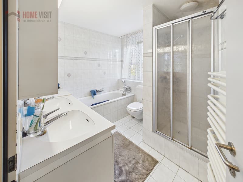 Badezimmer im OG