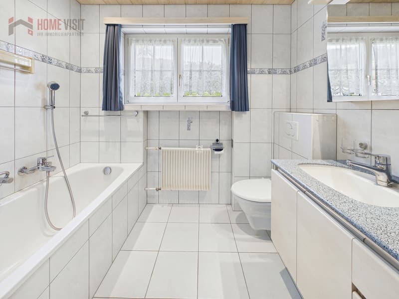 Badezimmer EG