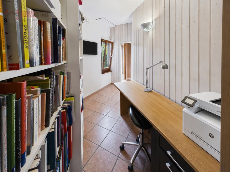 Büro  im unteren Erdgeschoss