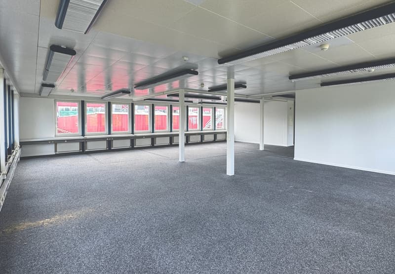 Preiswerte Bürofläche mit 318 m² – ideal für KMU oder Kombination mit Lager (10)