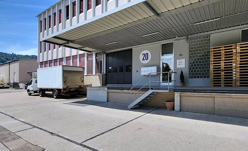 "Spannende Gewerbefläche im Souterrain mit ausreichend Tageslicht!" (7)
