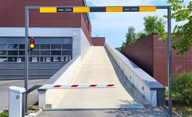 "Jetzt auch ab 240 m2 - ebenerdige Gewerbeflächen in Root!" (8)