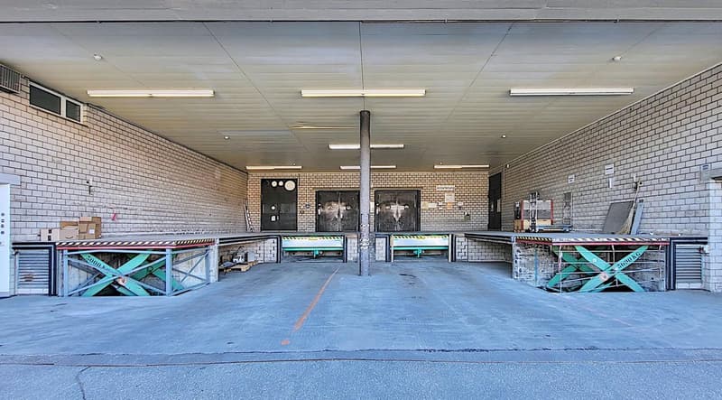 "Jetzt auch Teilflächen ab ca. 600 m2 - Lagerflächen in Egg b. Zürich!" (5)