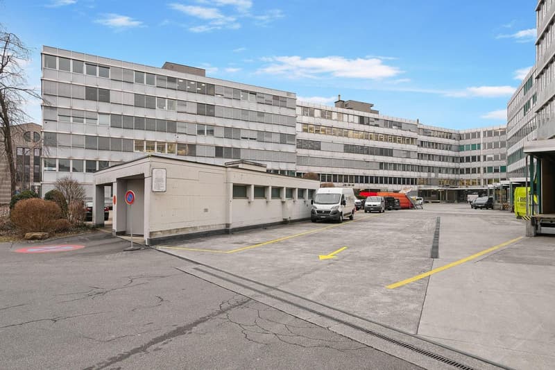 "Bezugsfertige Gewerbefläche mit 1'000 kg/m² Bodenlast!" (13)