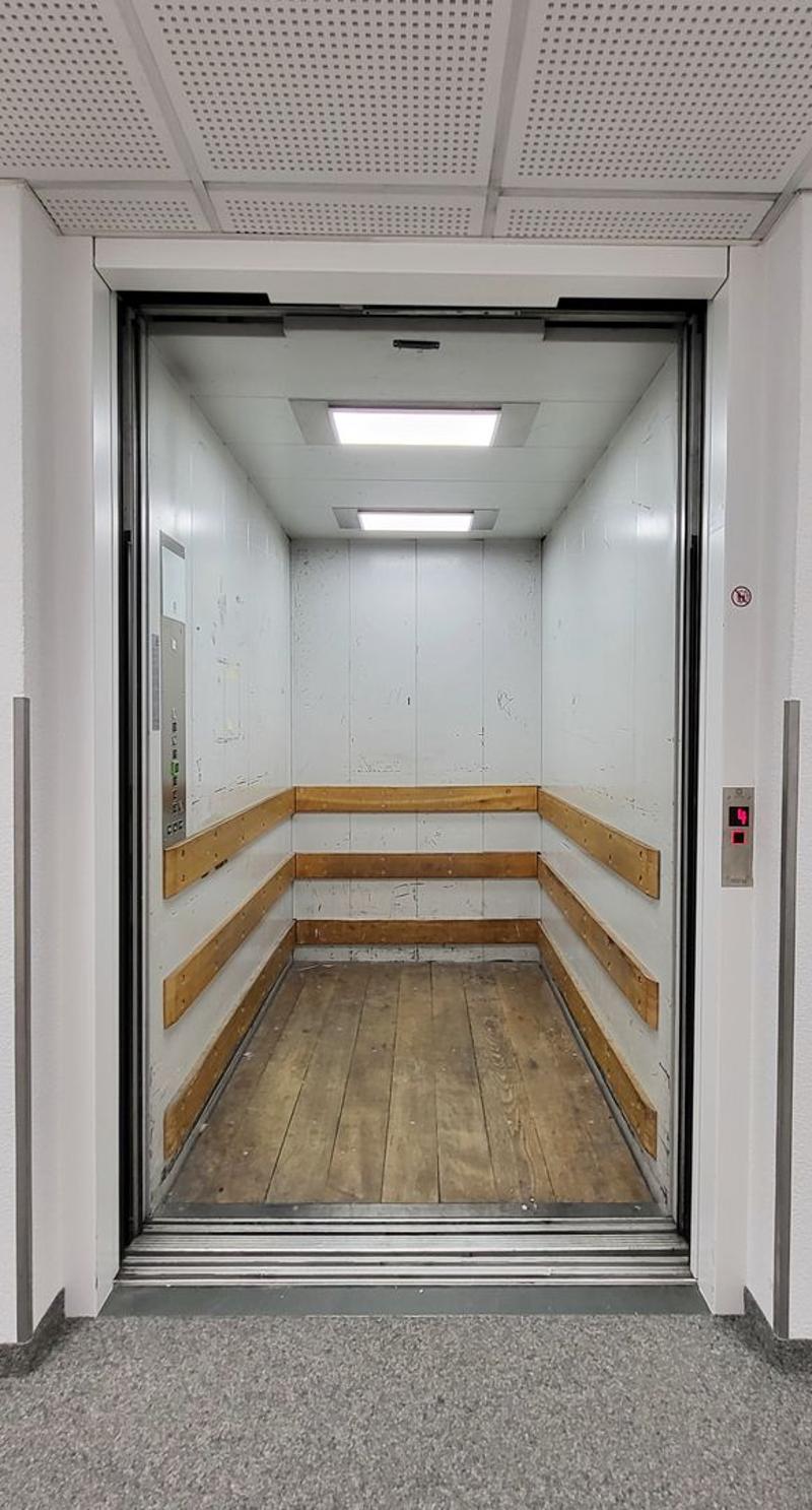 "1'437 m² auf dem begehrten CAMPUS Mägenwil!" (11)
