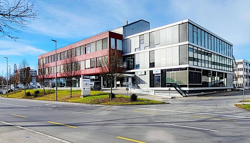 "Gut gelegene, ausgebaute und helle Gewerbe-/Bürofläche mit Wasseranschluss - 158 m2!" (10)