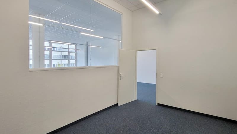 "Gut gelegene, ausgebaute und helle Bürofläche mit Wasseranschluss - 158 m2!" (9)
