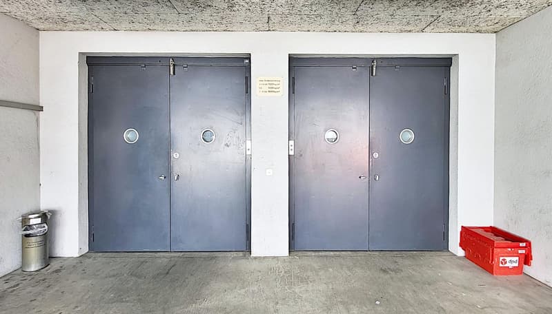 "Lagerfläche mit Anlieferung und guter Deckenhöhe in Glattbrugg!" (4)