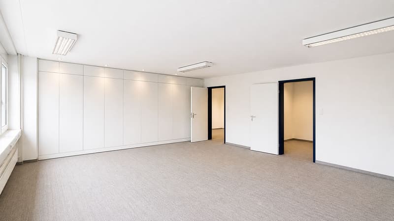 "Zweckmässige Büroflächen - bestehende Unterteilungen!" (3)