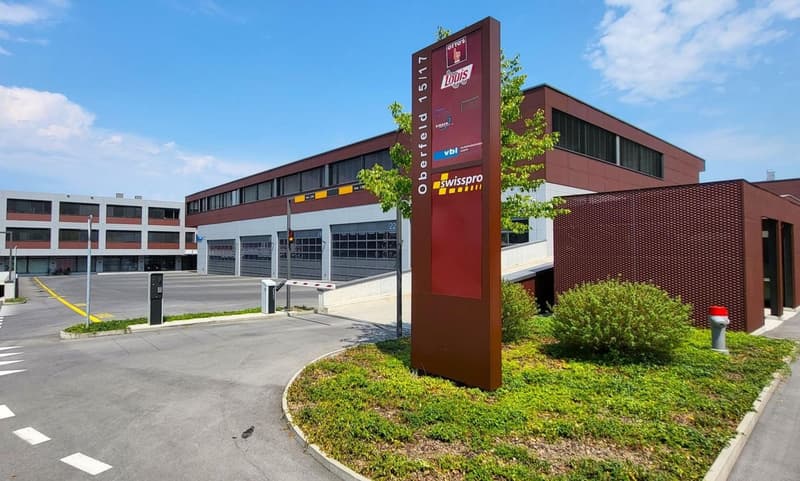 "Letzte Büro-Teilfläche - unweit Bahnhof Root-D4!" (12)
