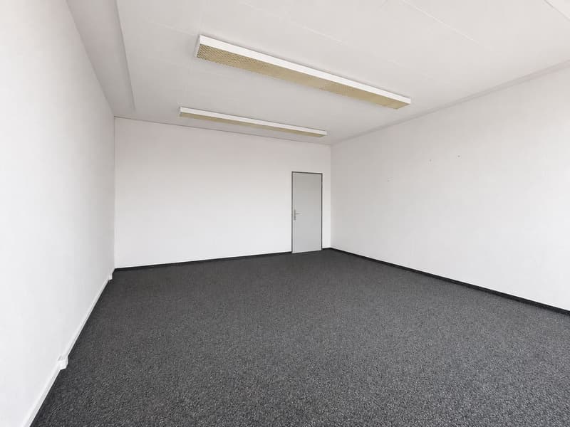 125 m² Bürofläche mit 4 Büroräumen in Regensdorf! (6)