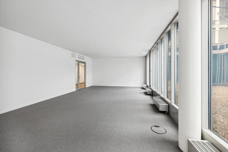 "Einziehen und loslegen! Moderne Bürofläche im Zentrum von Brugg!" (3)