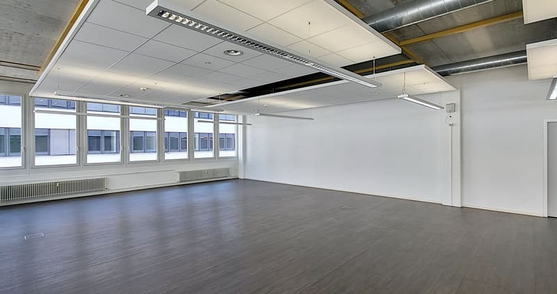 Voll ausgebaute Büroflächen im TechCenter Reinach! (7)