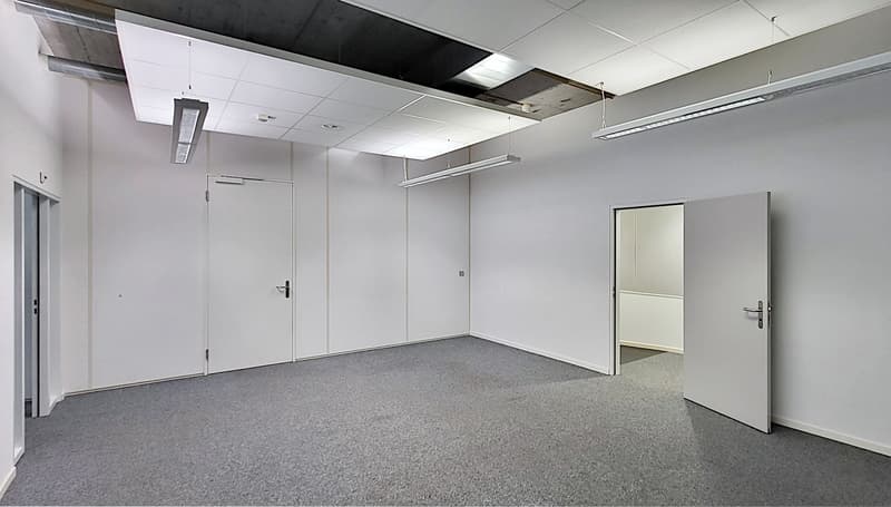 Voll ausgebaute Büroflächen im TechCenter Reinach! (5)