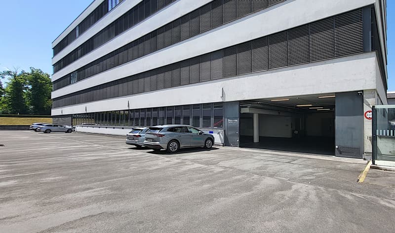 Befahrbare Gewerbeflächen im TechCenter Reinach! (9)