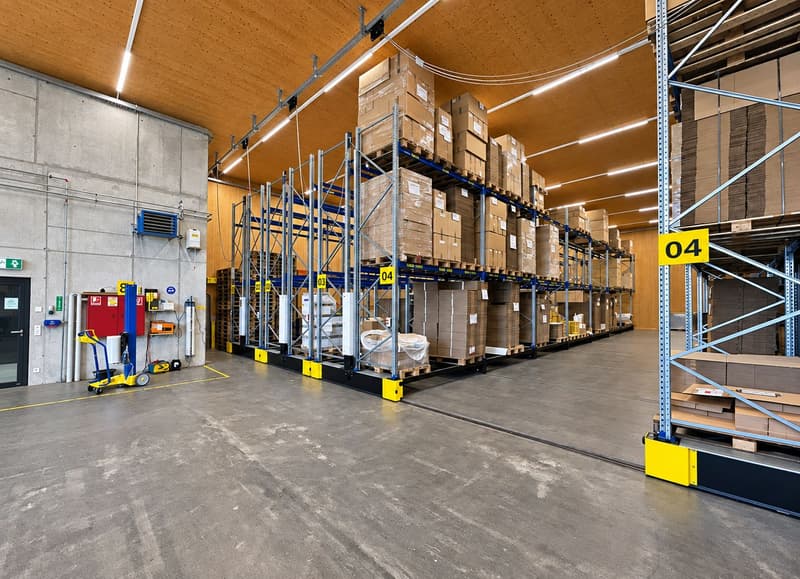 Paletten- Rolllager mit Platz für ca. 380 Paletten! (3)