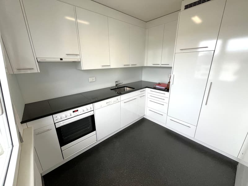3.5-Zimmerwohnung mit Balkon in grüner und ruhiger Lage in Zofingen (2)
