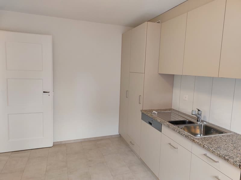 Stilvolle 3.5-Zimmer-Wohnung mit Blick auf die Aare (3)