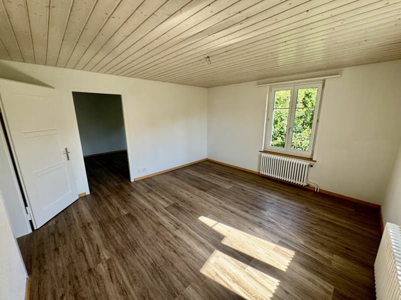 Teilsanierte 3.0 Zimmerwohnung mit Balkon im Dorfzentrum Elgg (11)